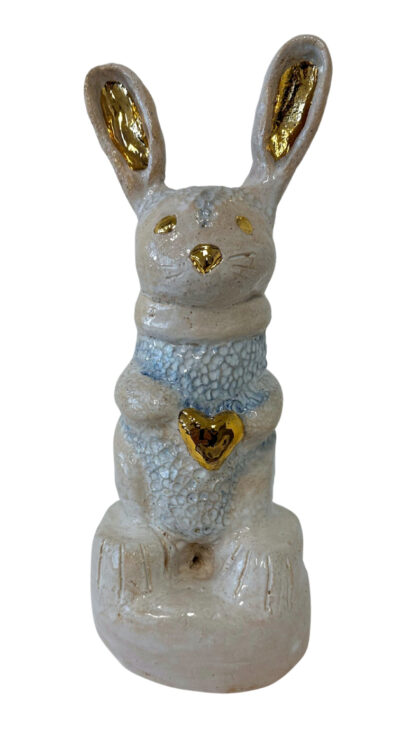 Glazed porcelain with gold lustre by Charlotte Nikakis, Year 10, Geelong Grammar School Student artwork of a sculpture